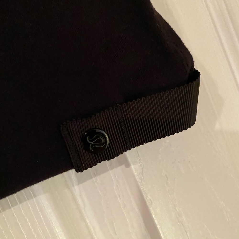 Black Lululemon Vinyasa Scarf Snaps